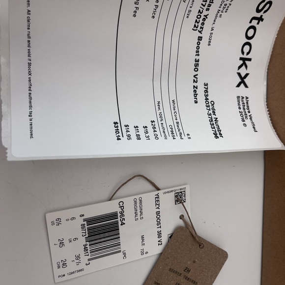 Adidas Men’s Yeezy zebra - Picture 7 of 7